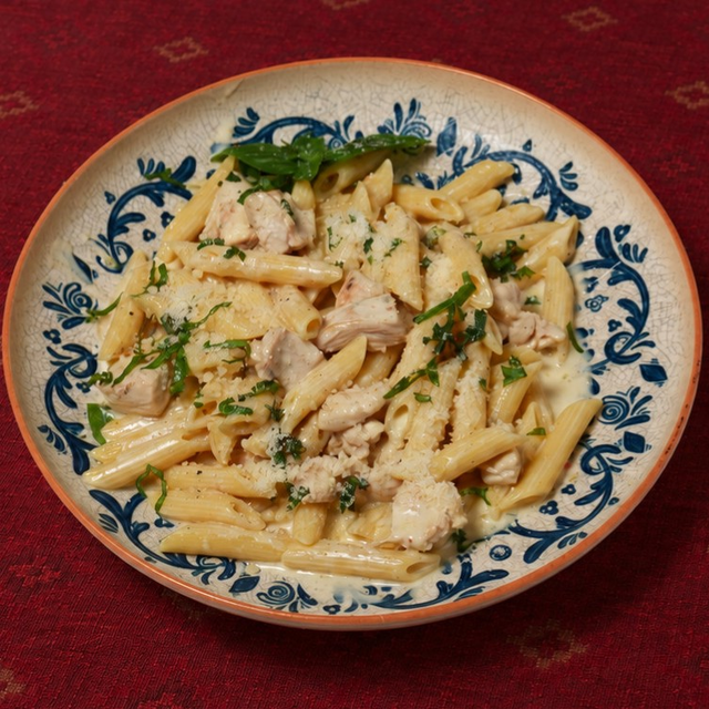 Penne Alfredo.